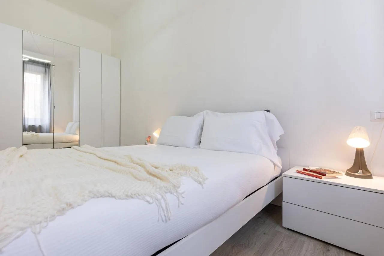 Espinasse Apartment Milano 0*,  Italia